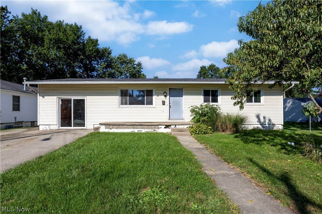 211 Elm Street - Photo 1