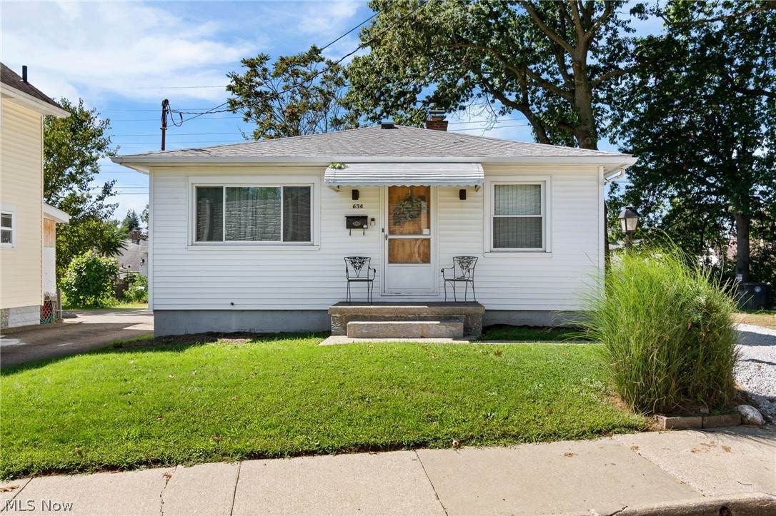 634 Parkview Avenue - Photo 1