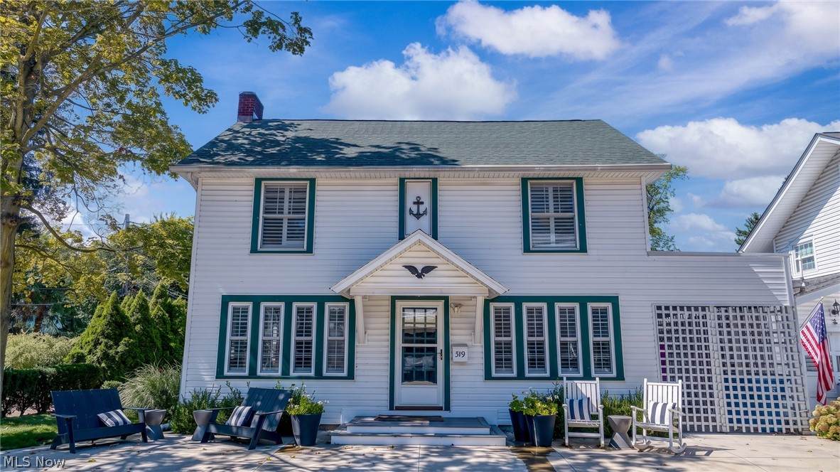 319 Seneca Avenue - Photo 1