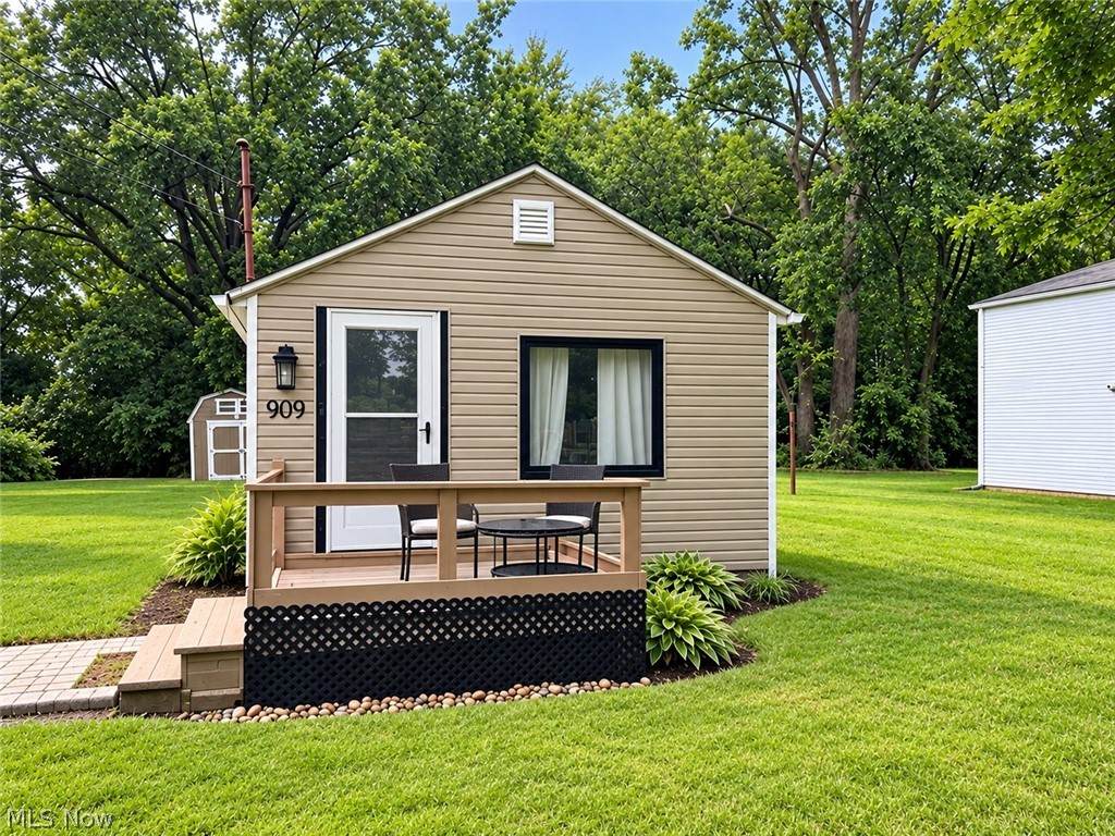 909 Harriet Street - Photo 1