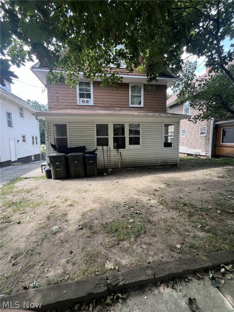 1264 Pondview Avenue - Photo 1