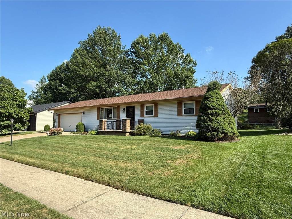 544 Stratton Avenue - Photo 1