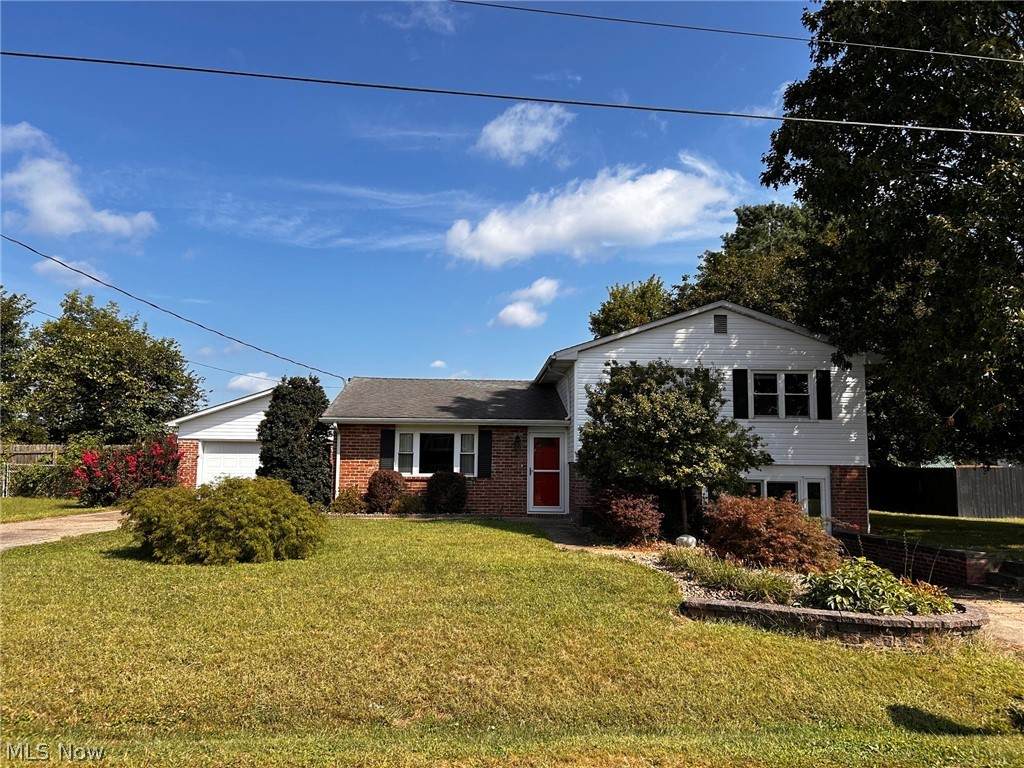 104 Shamrock Drive - Photo 1