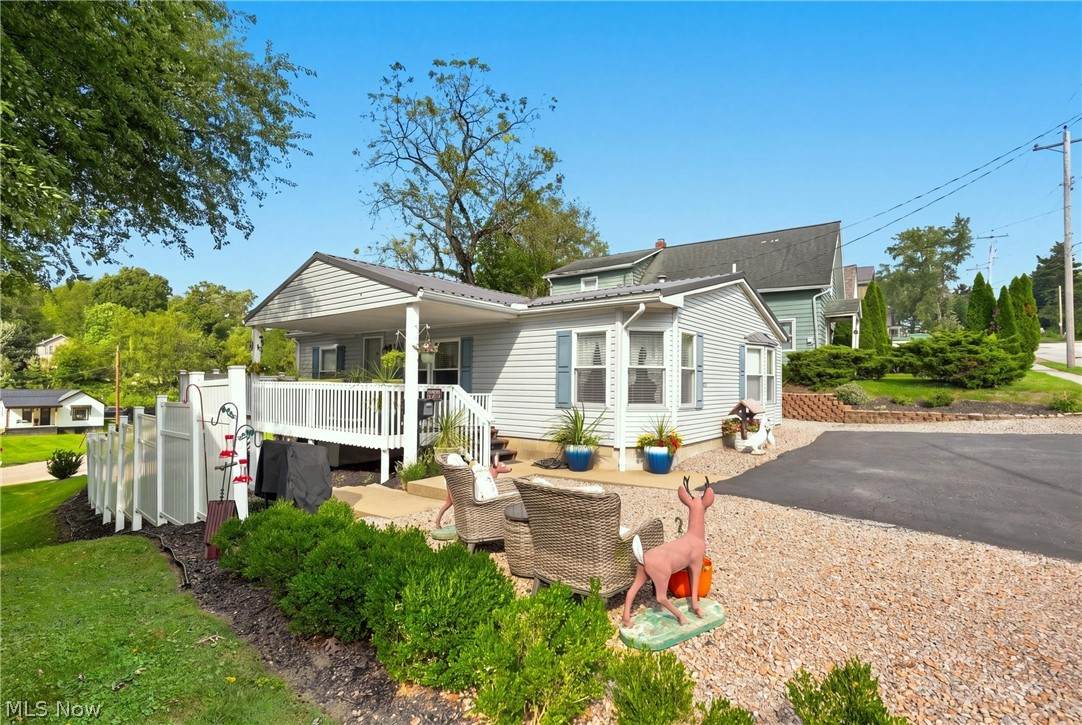 1359 Sharon Avenue - Photo 1