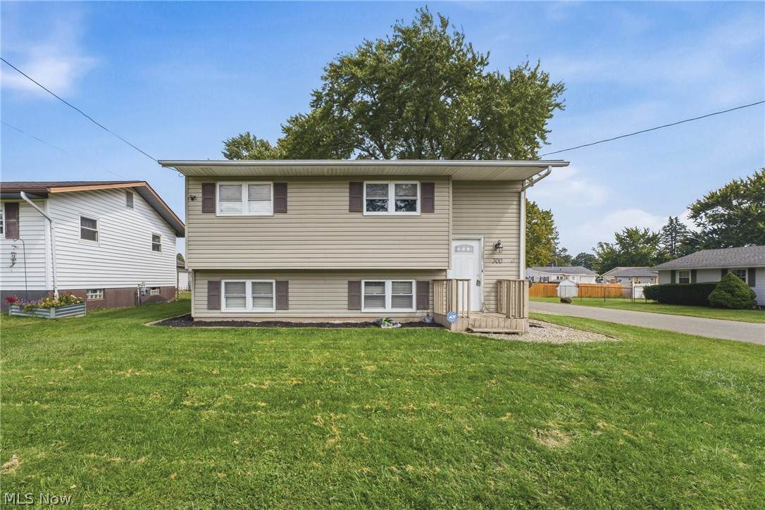 300 27th Street - Photo 1