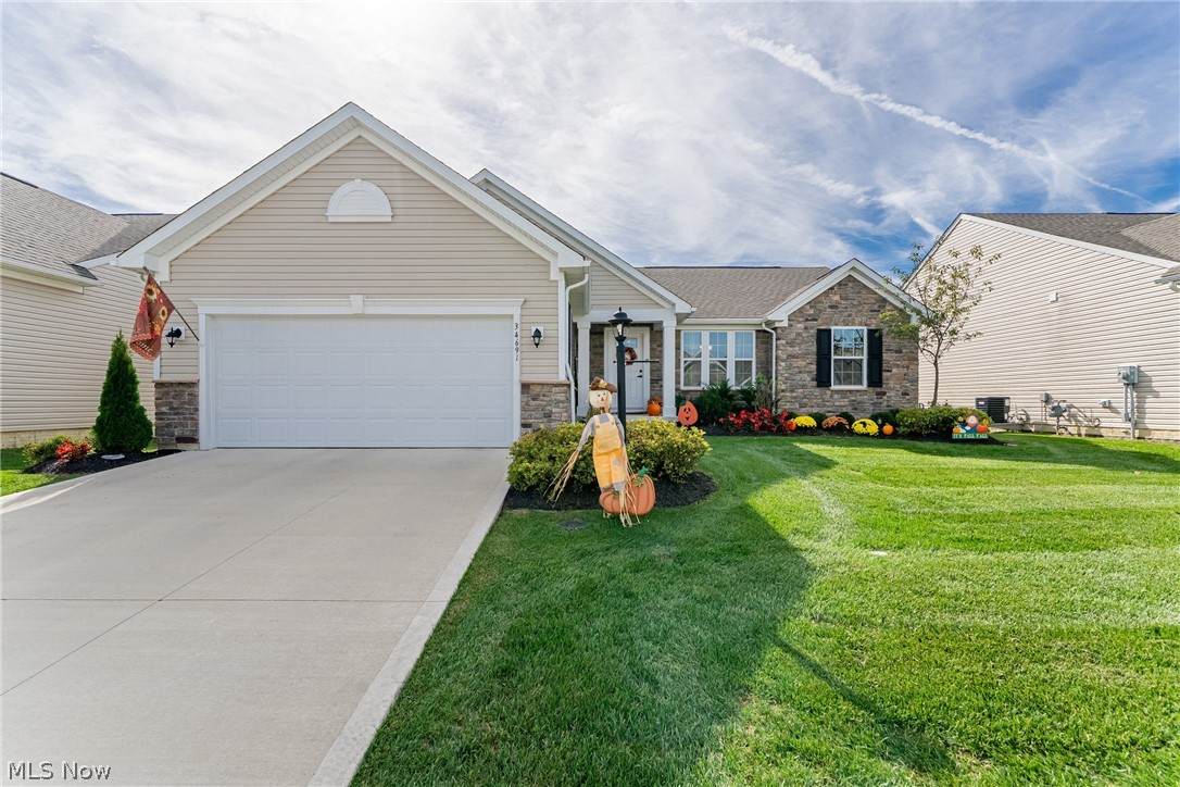 34691 Legends Way - Photo 1