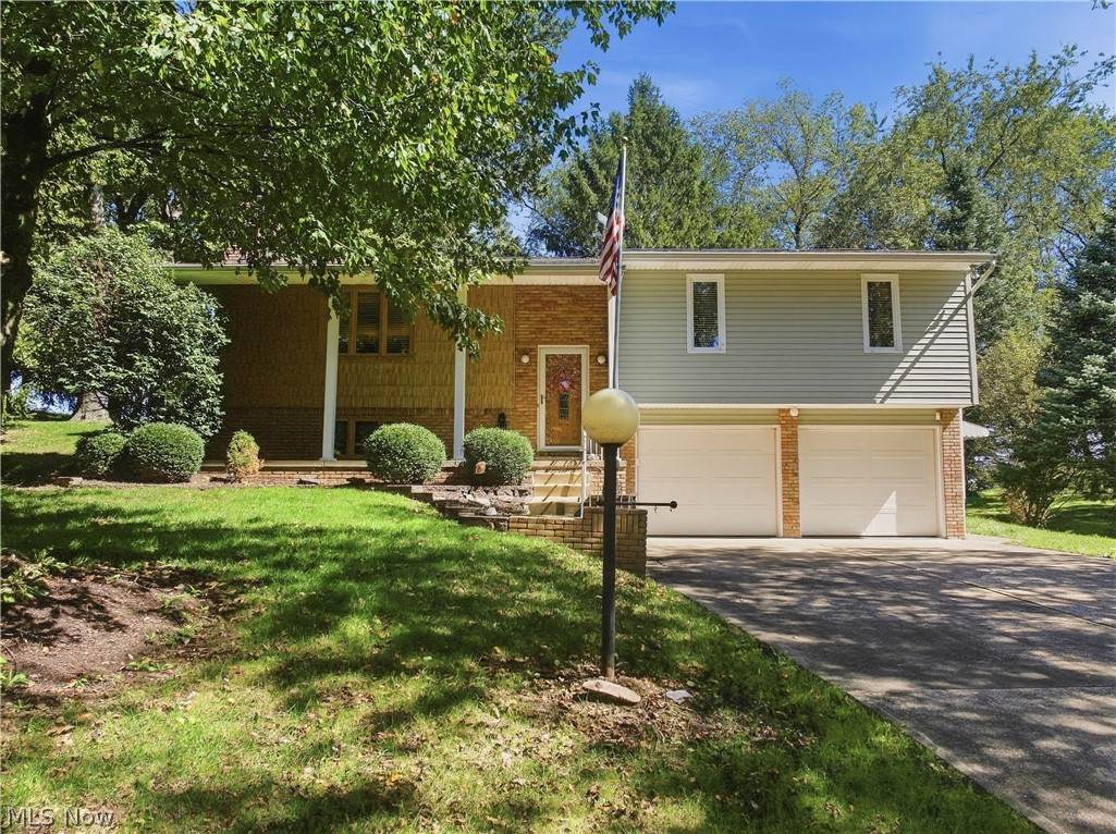 6180 Chesham Avenue - Photo 1