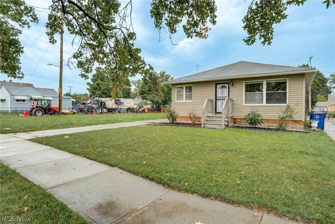 16110 Seville Road - Photo 1