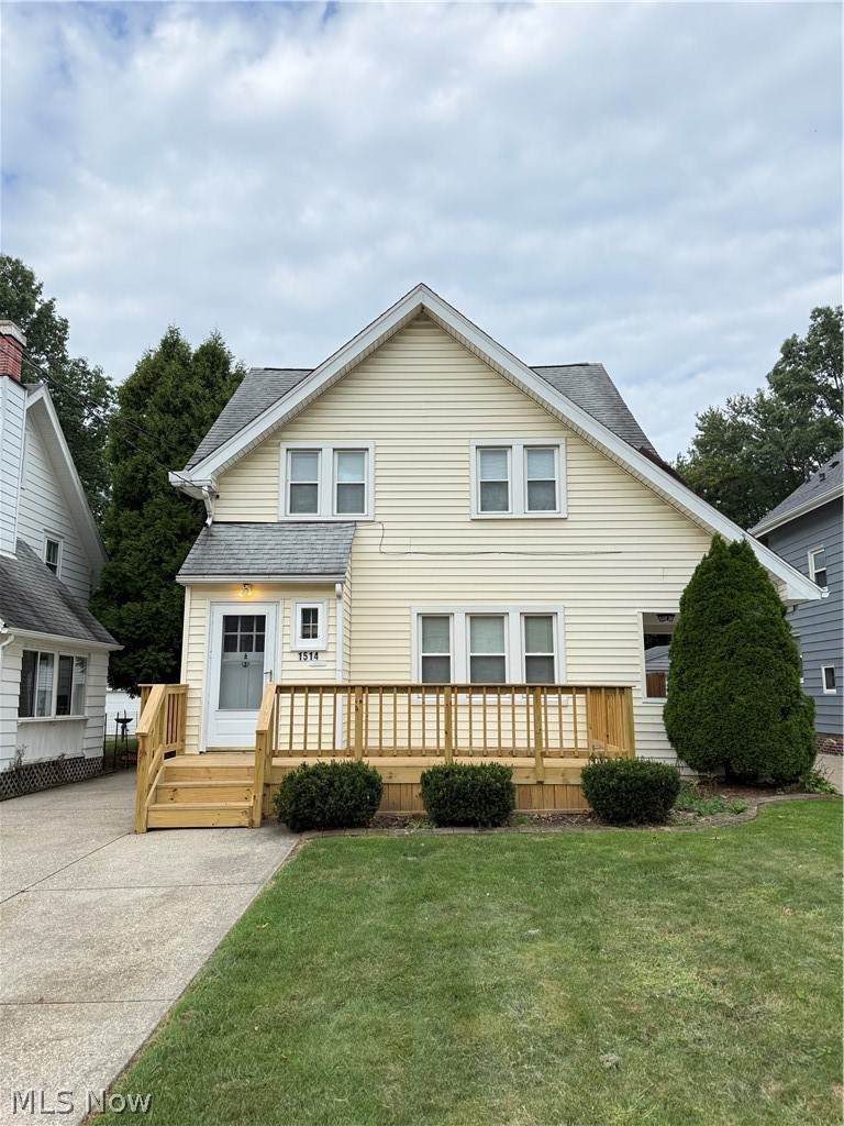 1514 8th Street - Photo 1