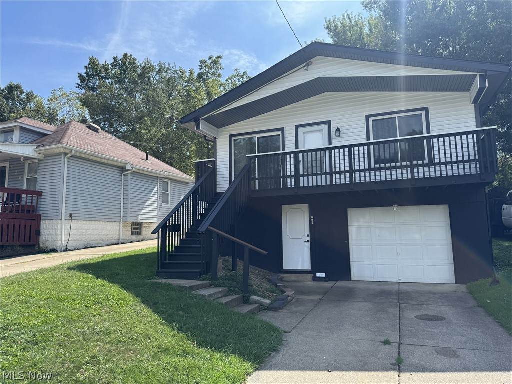 522 Grandview Avenue - Photo 1