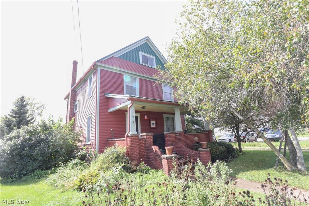 13912 Kauffman Avenue - Photo 1