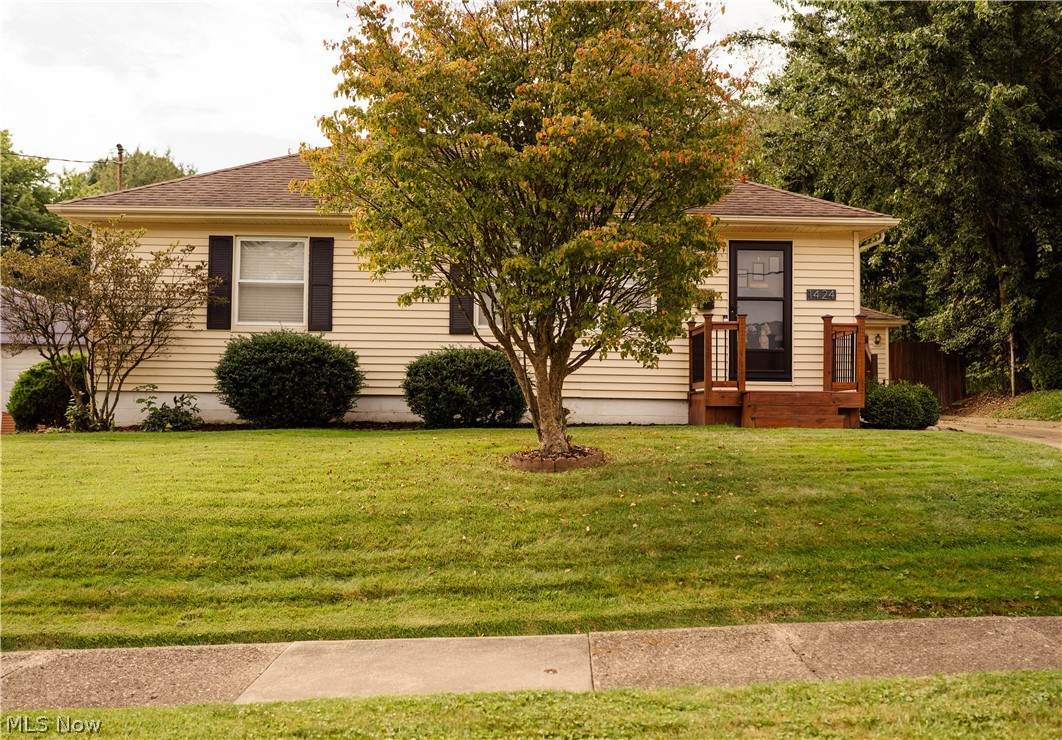 1424 Maple Street - Photo 1