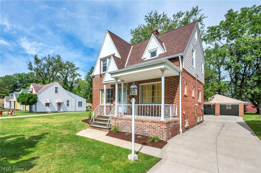 19413 Ridgewood Avenue - Photo 1
