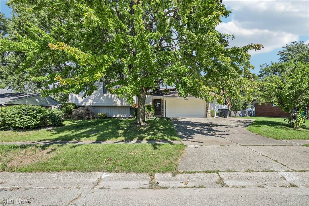 6423 Luton Court - Photo 1
