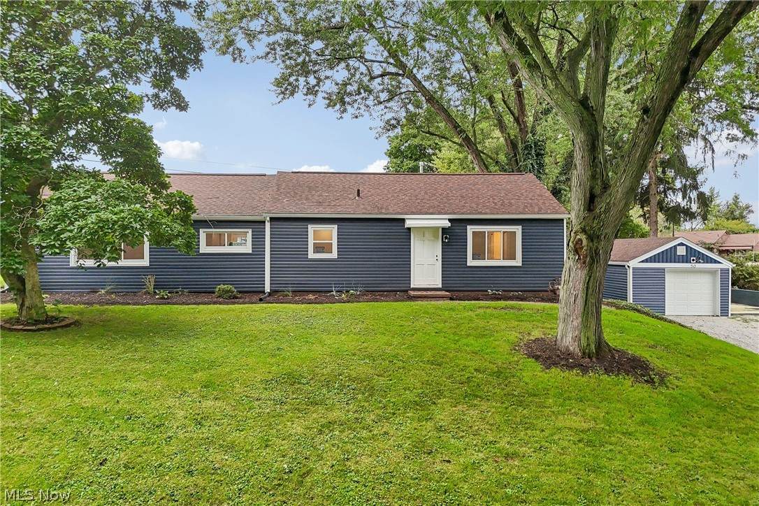 50 Glencoe Drive - Photo 1