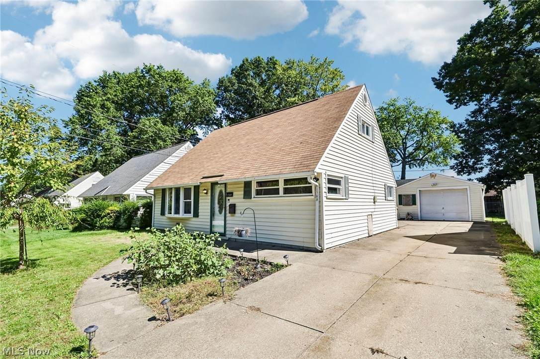 1769 Windsor Street - Photo 1