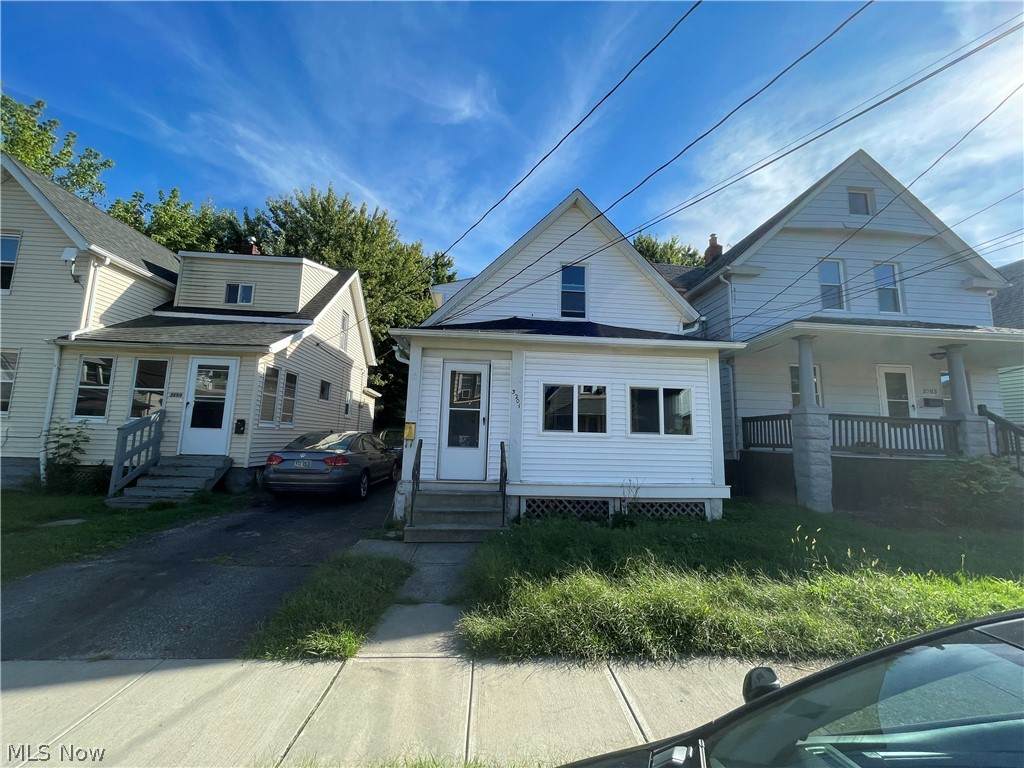 3201 Saratoga Avenue - Photo 1