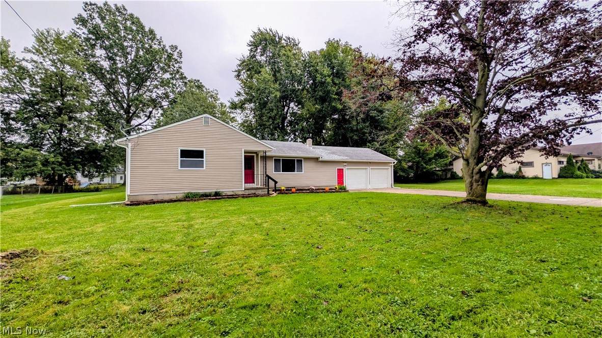 1710 Lyndon Avenue - Photo 1