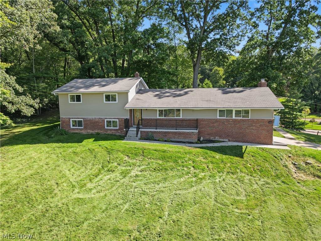11121 Lafayette Drive - Photo 1