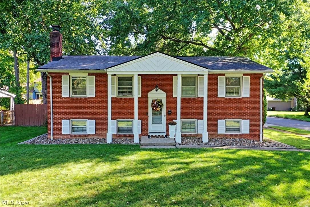 1809 Lemont Drive - Photo 1