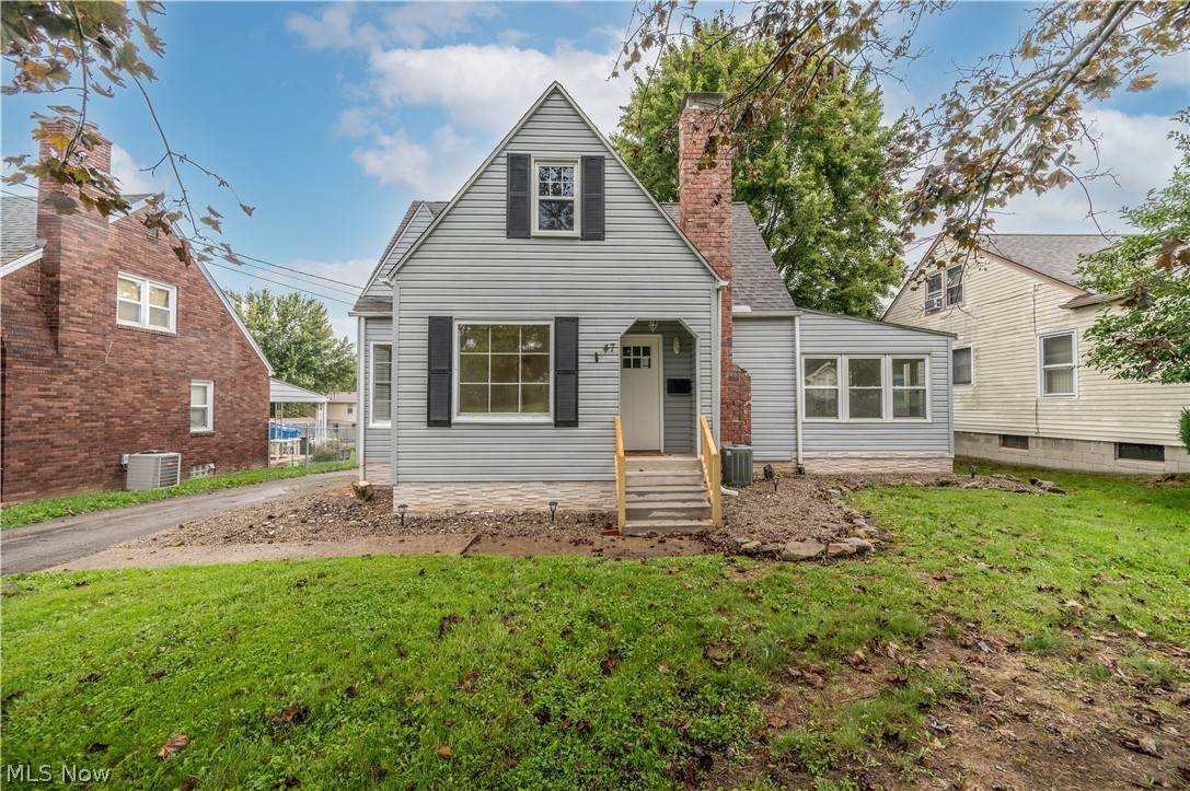 47 Beverly Avenue - Photo 1
