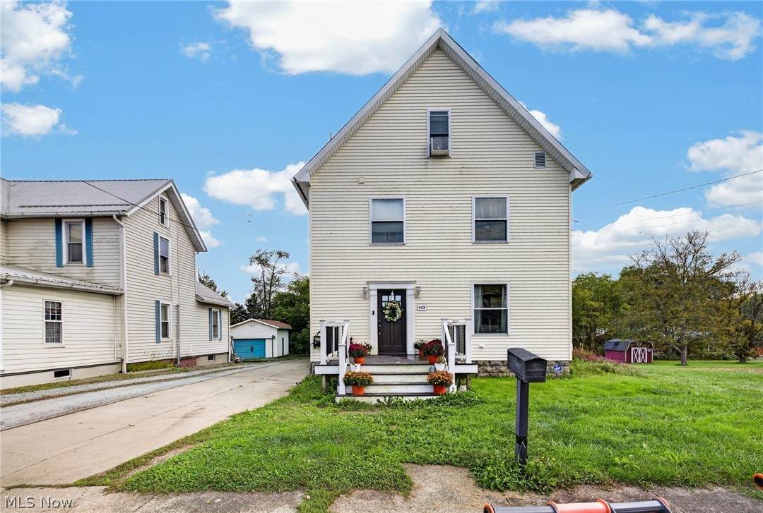 622 Columbia Street - Photo 1