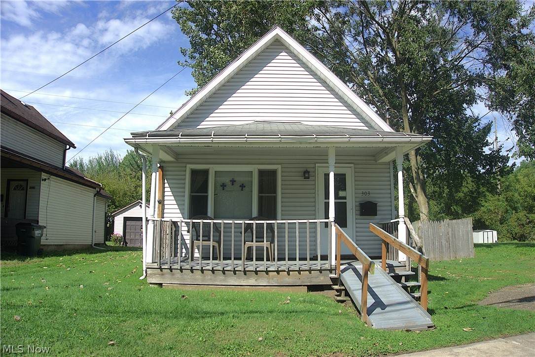303 Van Street - Photo 1