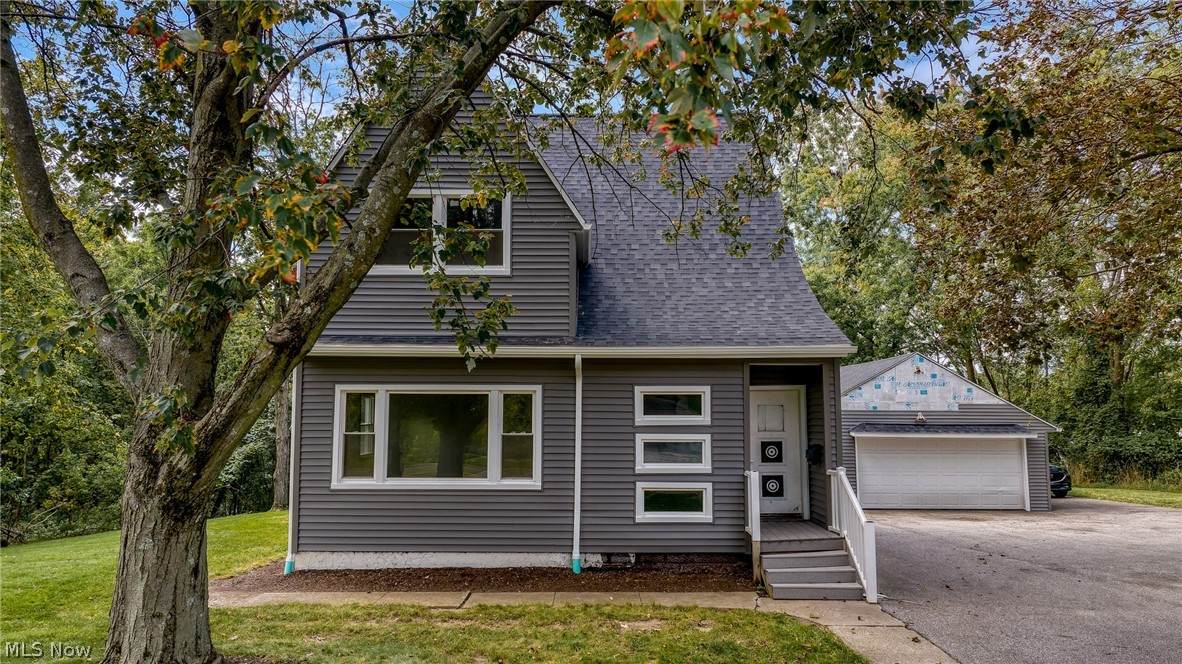 205 Center Road - Photo 1