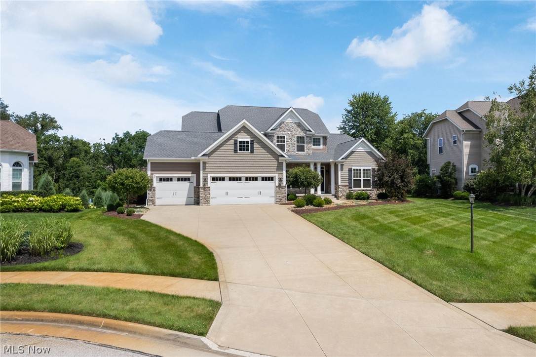 3901 Creekside Drive - Photo 1