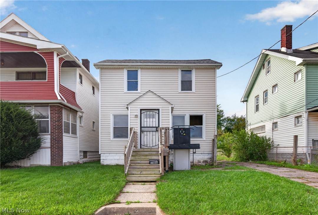 11812 Angelus Avenue - Photo 1