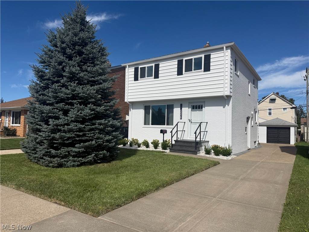 3326 Marioncliff Drive - Photo 1