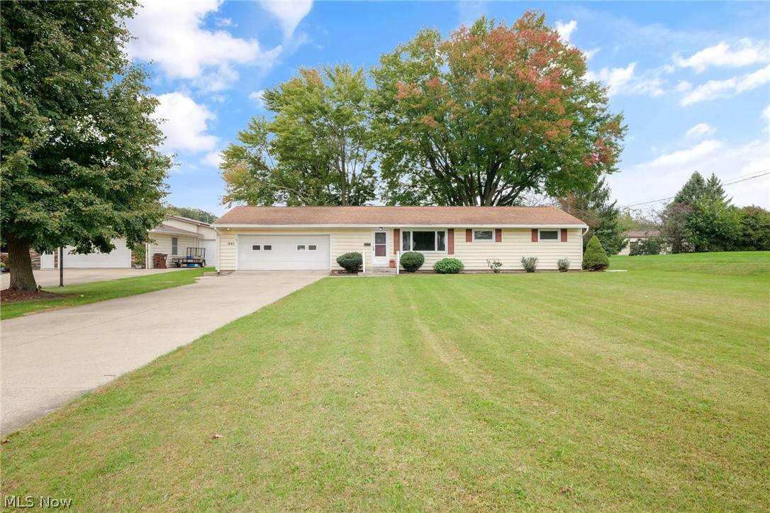 1645 Westwood Circle - Photo 1