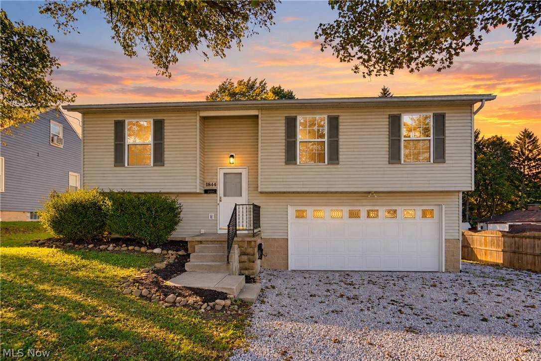 1844 Cramer Avenue - Photo 1