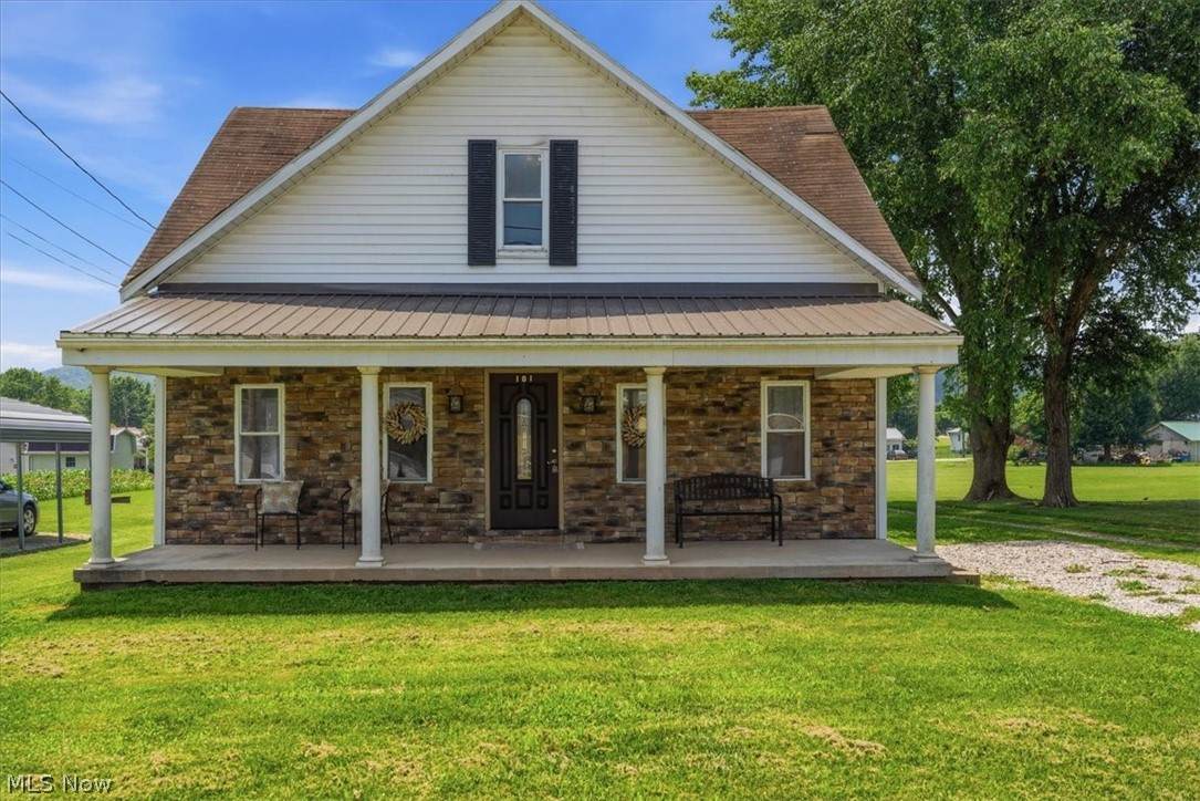 101 School House Drive - Photo 1