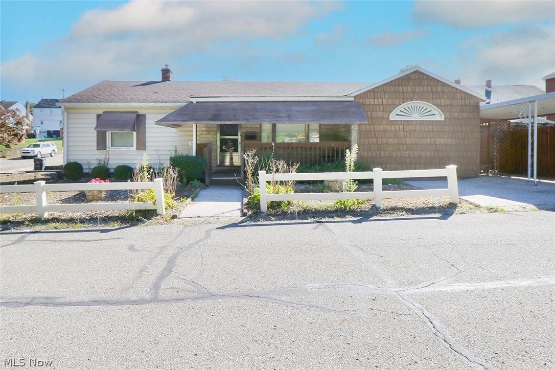 742 Jeanette Avenue - Photo 1