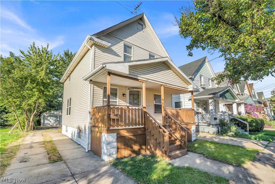 3212 Montclair Avenue - Photo 1