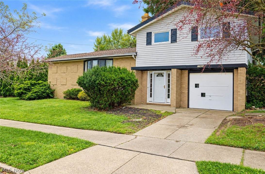 11404 Wallingford Avenue - Photo 1