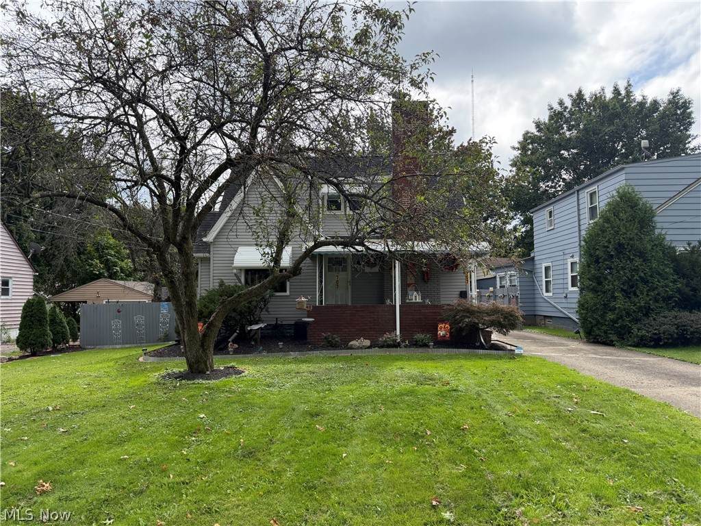 707 Cambridge Avenue - Photo 1