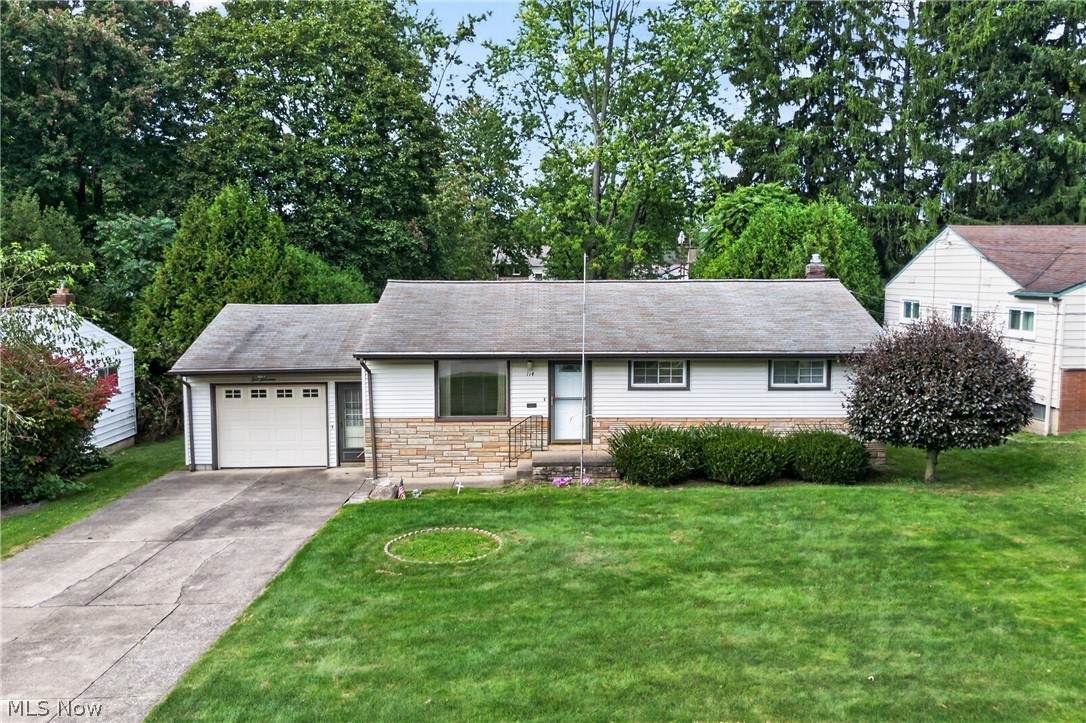 114 Joan Circle - Photo 1
