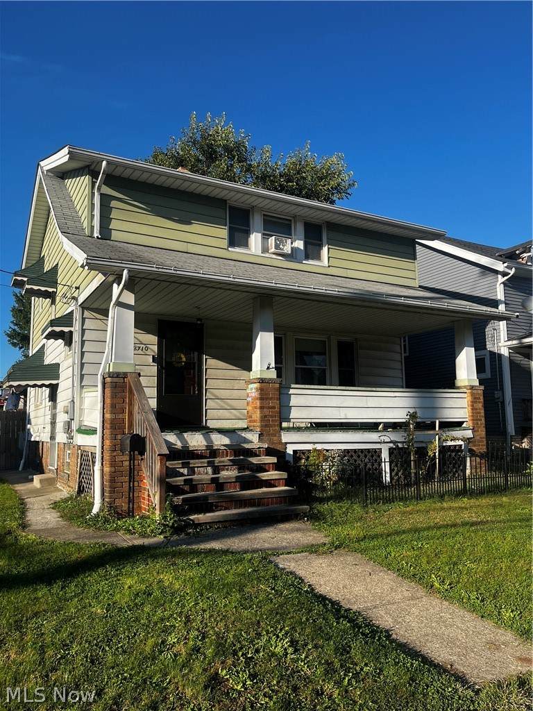 2710 Colburn Avenue - Photo 1