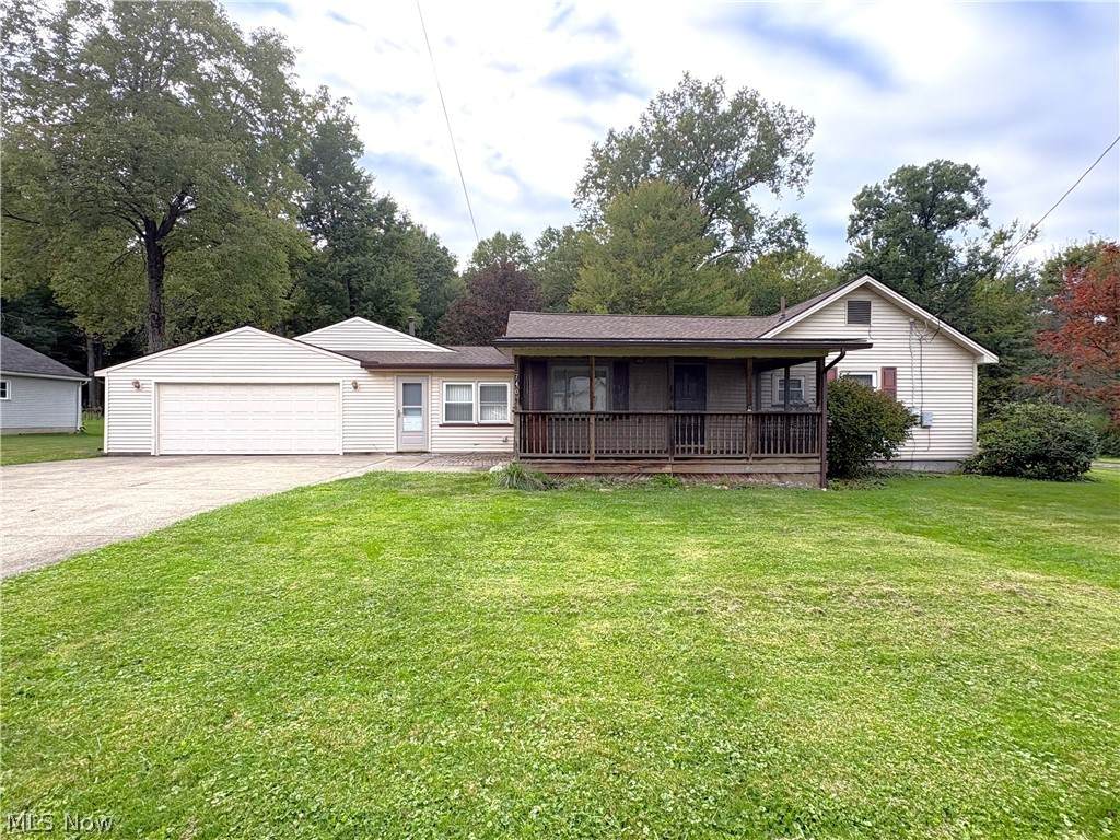 740 Oxford Avenue - Photo 1