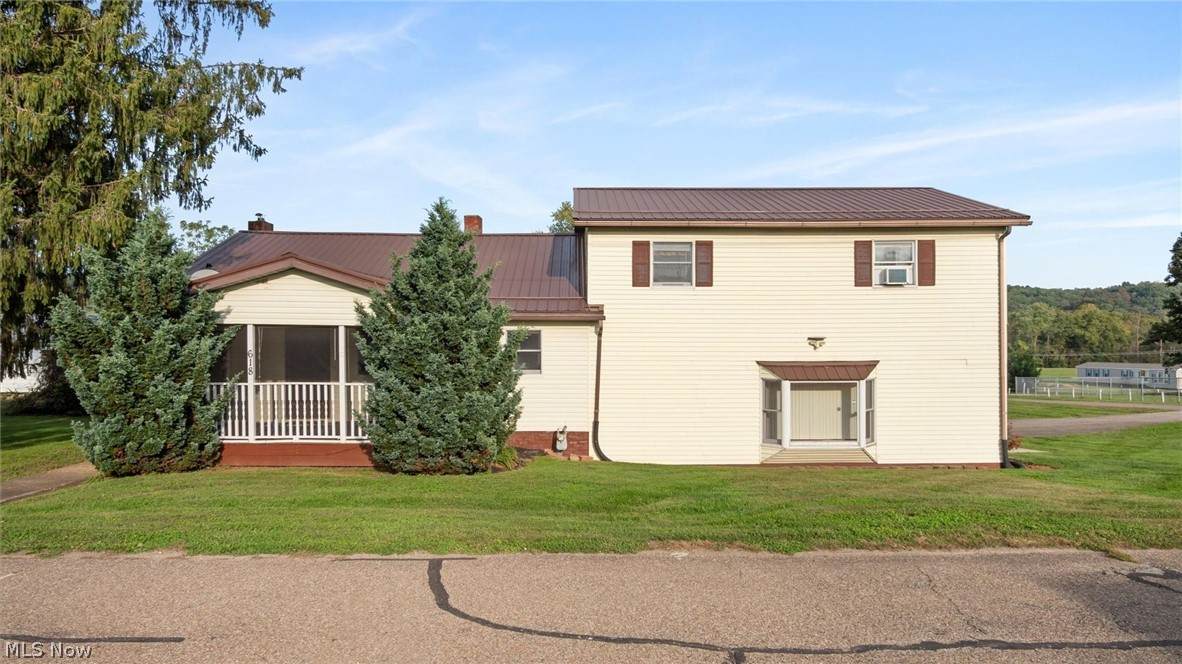 618 Main Street - Photo 1