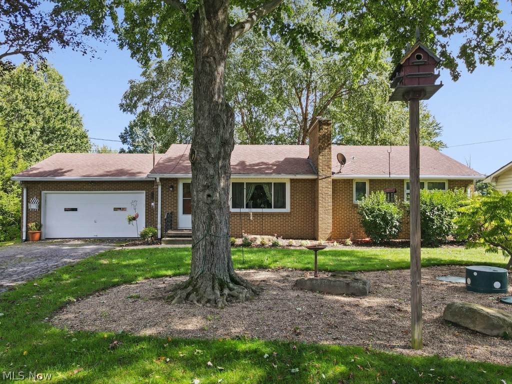 3568 Mountview Avenue - Photo 1