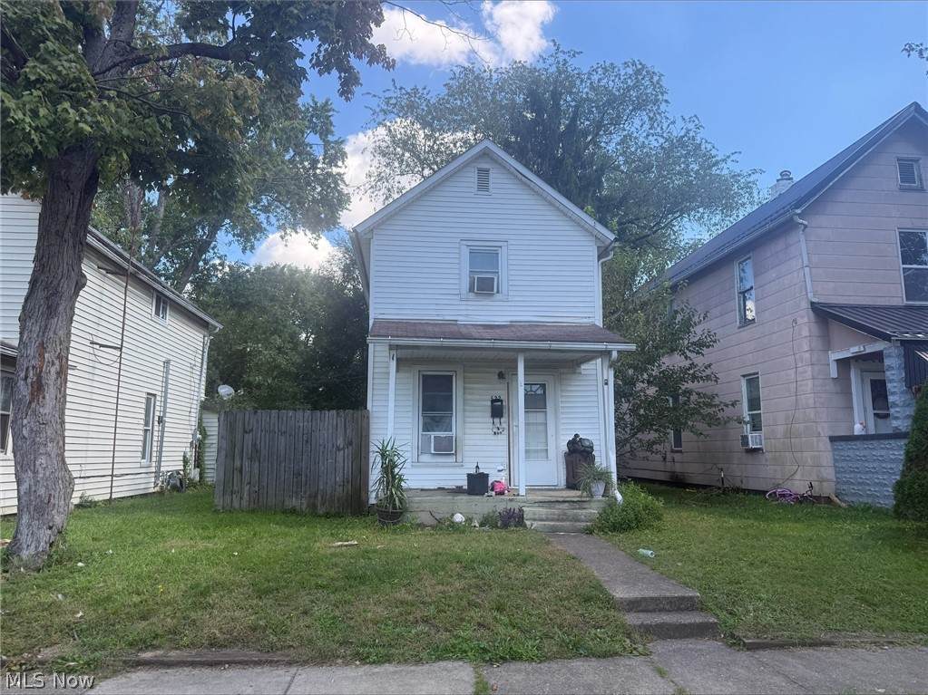 522 10th Street - Photo 1