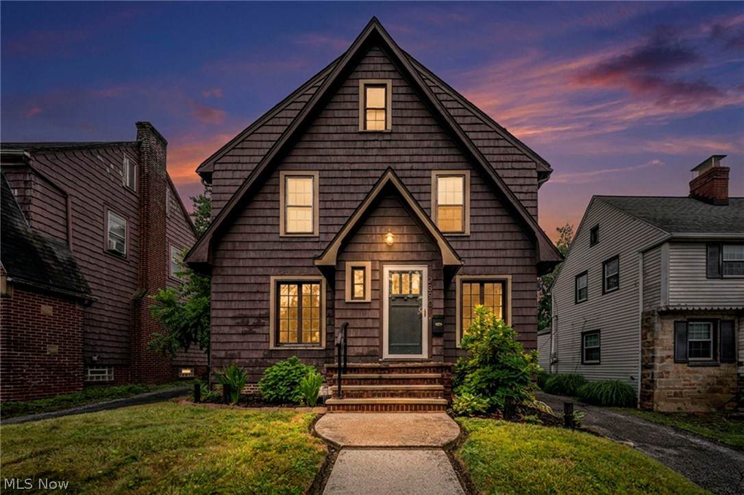 2390 Rinard - Photo 1