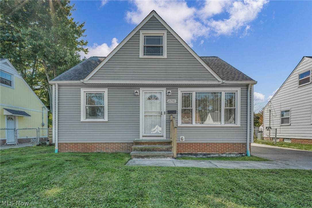 24940 Devoe Avenue - Photo 1
