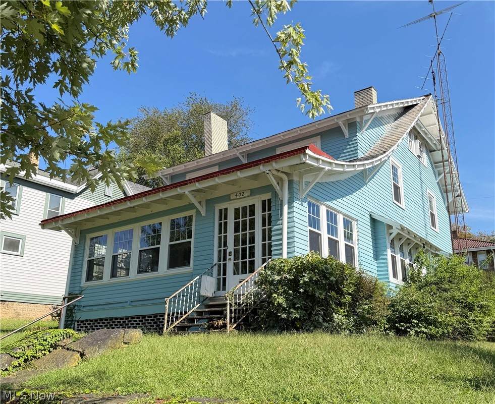 402 Vine Street - Photo 1