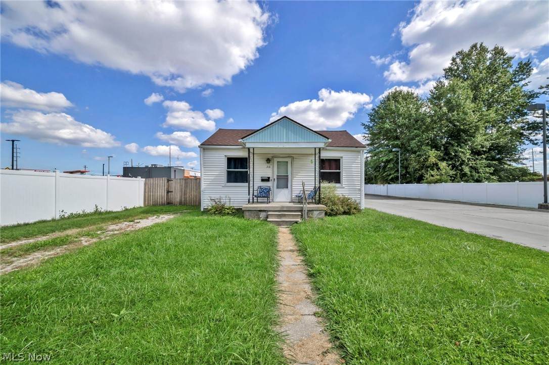 318 Longson Avenue - Photo 1