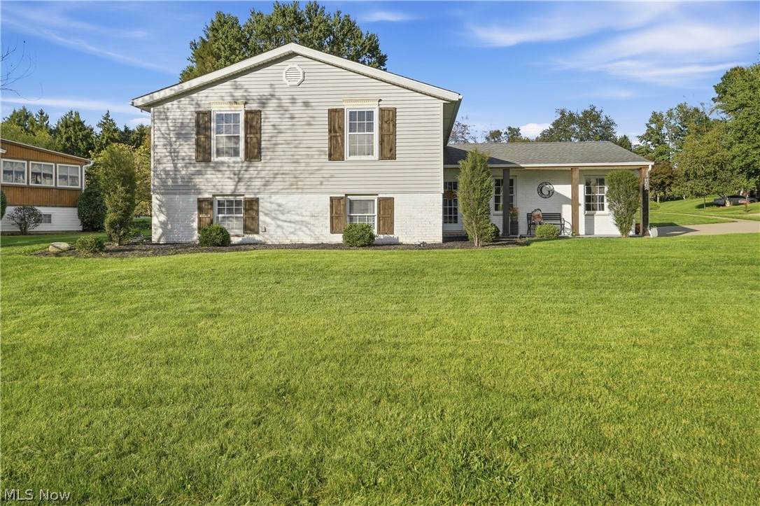 1042 Oak Hill Drive - Photo 1