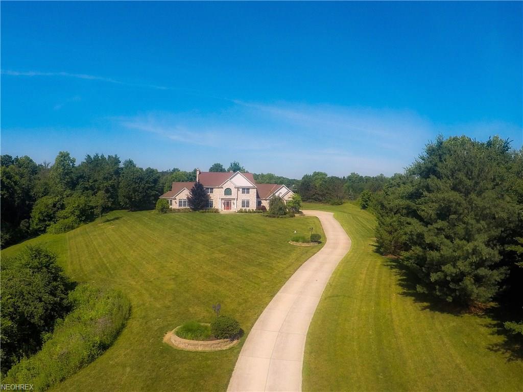 880 Pine Grove Cir - Photo 1